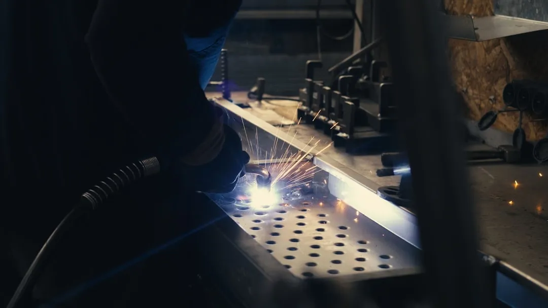 Carbon steel welding material